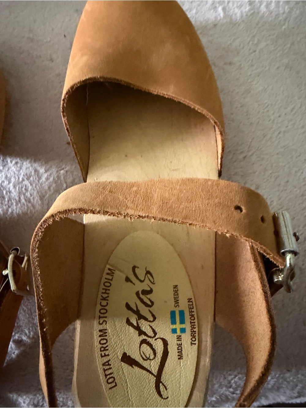 Lotta From Stockholm Tan Leather Ankle-Strap Clogs - Picture 7 of 7
